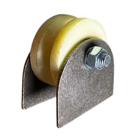 Ролик d70 мм Р2711 на пластинах под угол шириной 35 мм, капролон фото 1