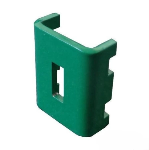 Крепление секций забора к столбам фото 1