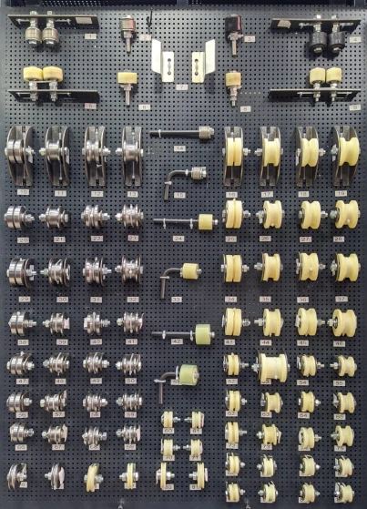 Ролики и комплектующие для откатных ворот