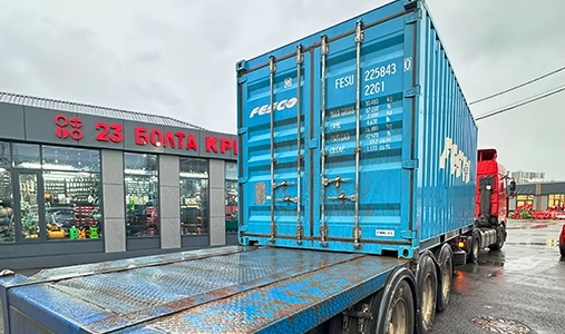 Прибытие новой партии крепежа